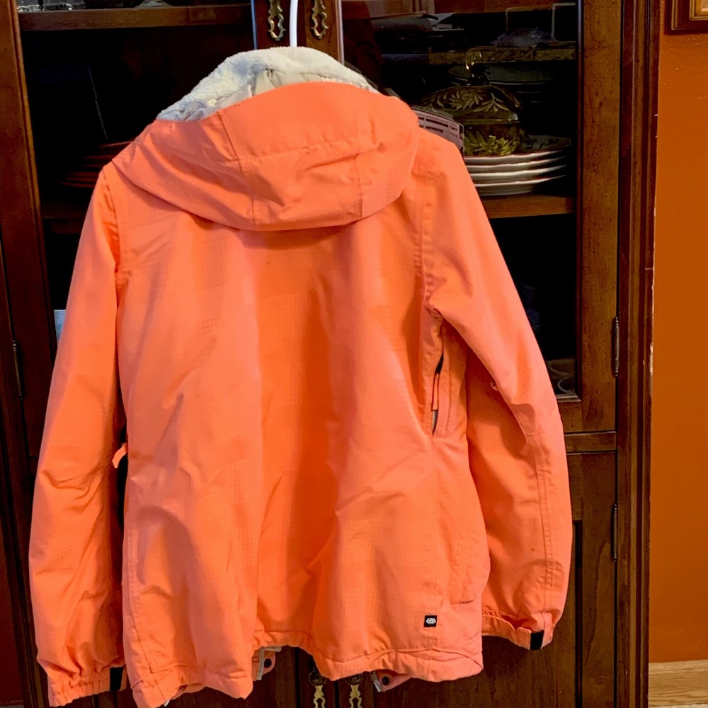 686 Size Medium Winter Ski Jacket - image 3